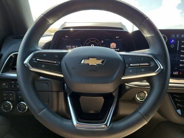 Used 2025 Chevrolet Suburban High Country AWD/4WD image 22