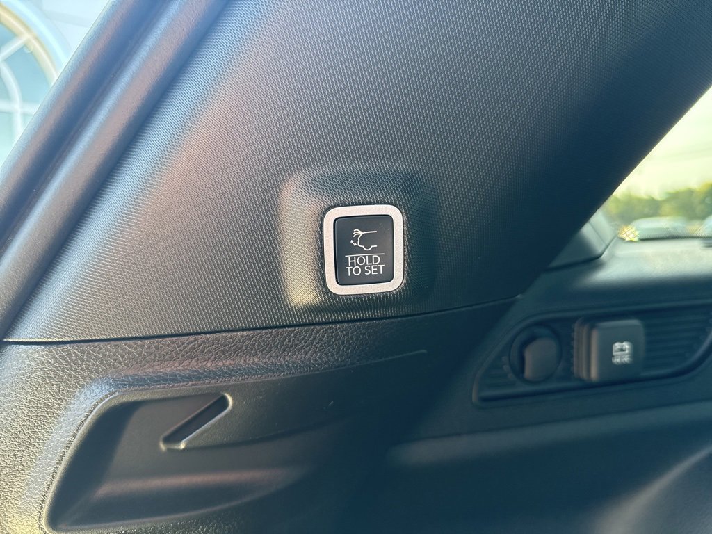 New 2025 Jeep Grand Cherokee Altitude image 15