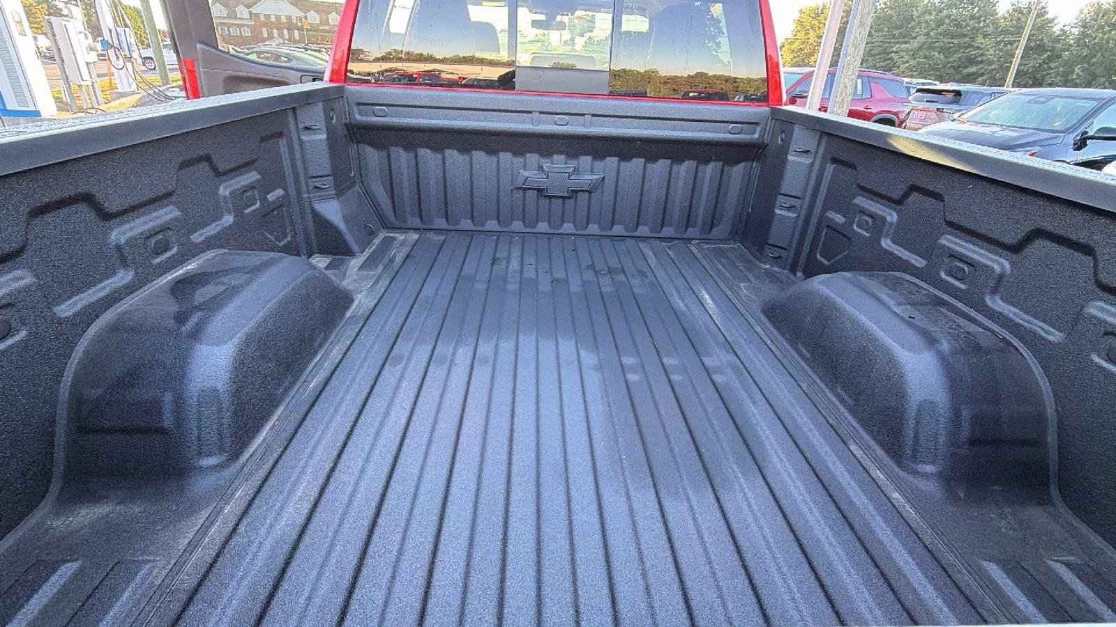 Used 2021 Chevrolet Silverado 1500 LT Trail Boss w/ Convenience Package II AWD/4WD image 14