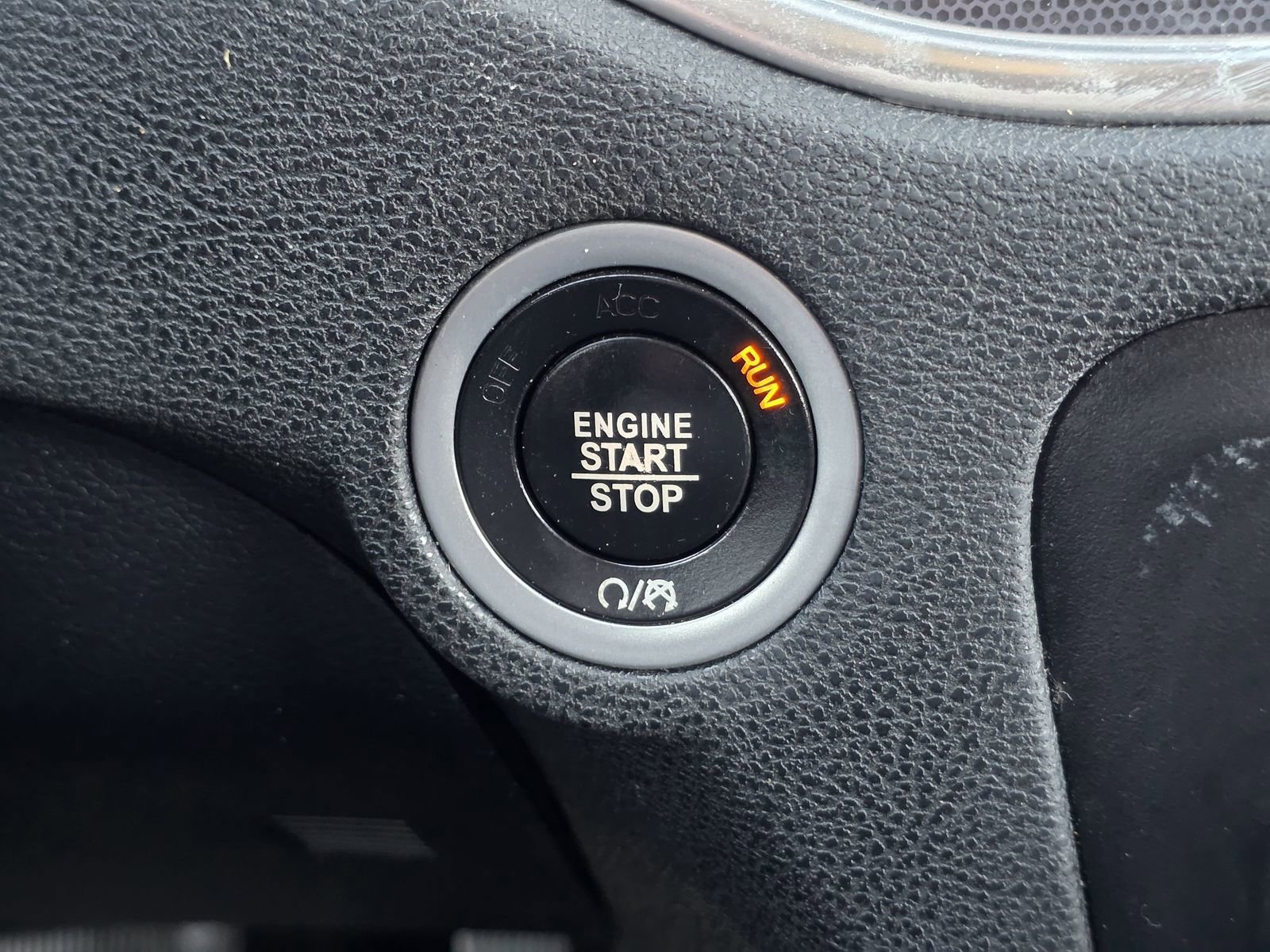 Used 2018 Dodge Charger R/T image 28