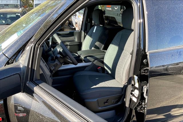 New 2025 RAM 2500 Big Horn AWD/4WD image 10