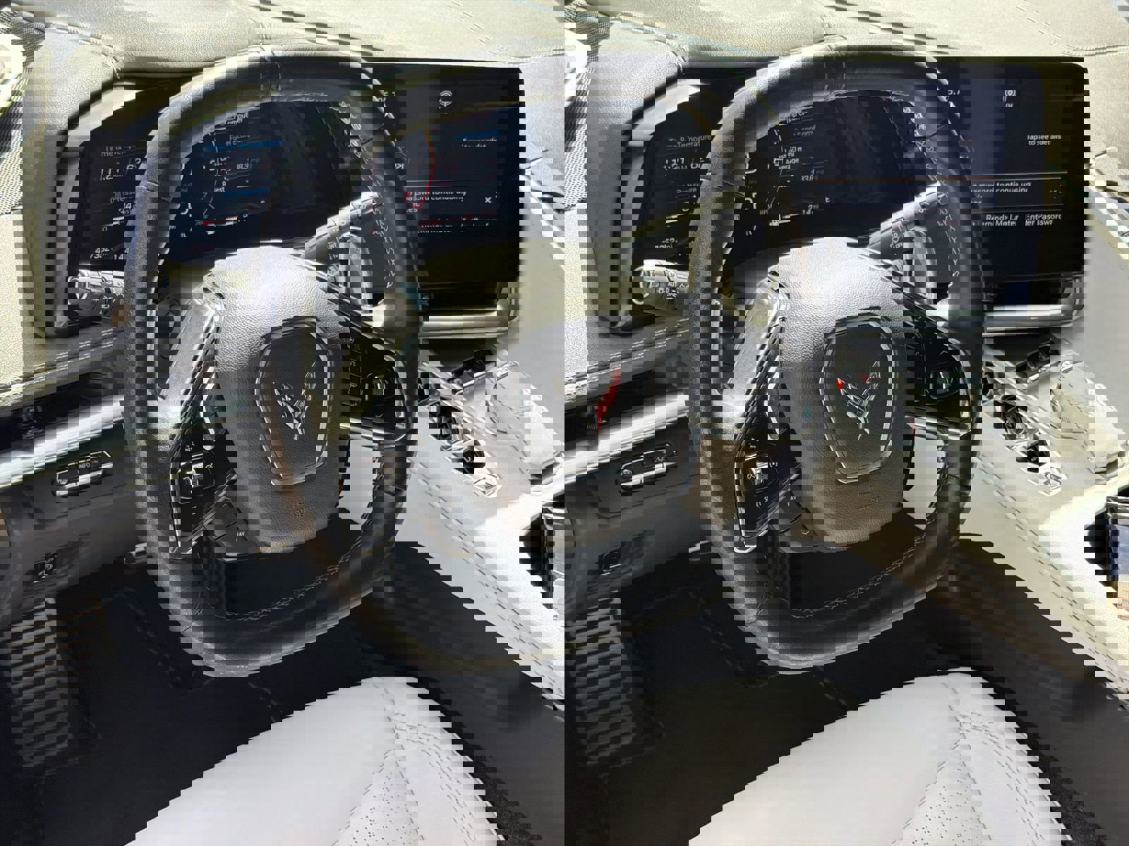 Used 2021 Chevrolet Corvette Stingray Preferred Cpe w/ Z51 Performance Package image 18