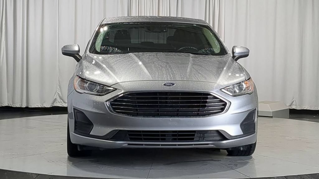 Used 2020 Ford Fusion SE FWD image 4