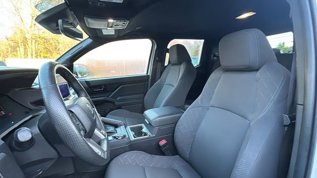 Used 2024 Toyota Tacoma SR5 AWD/4WD image 31