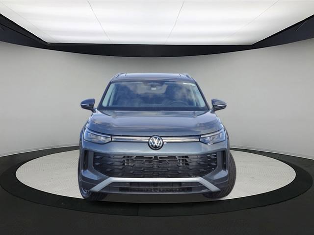 New 2026 Volkswagen Tiguan SE image 2