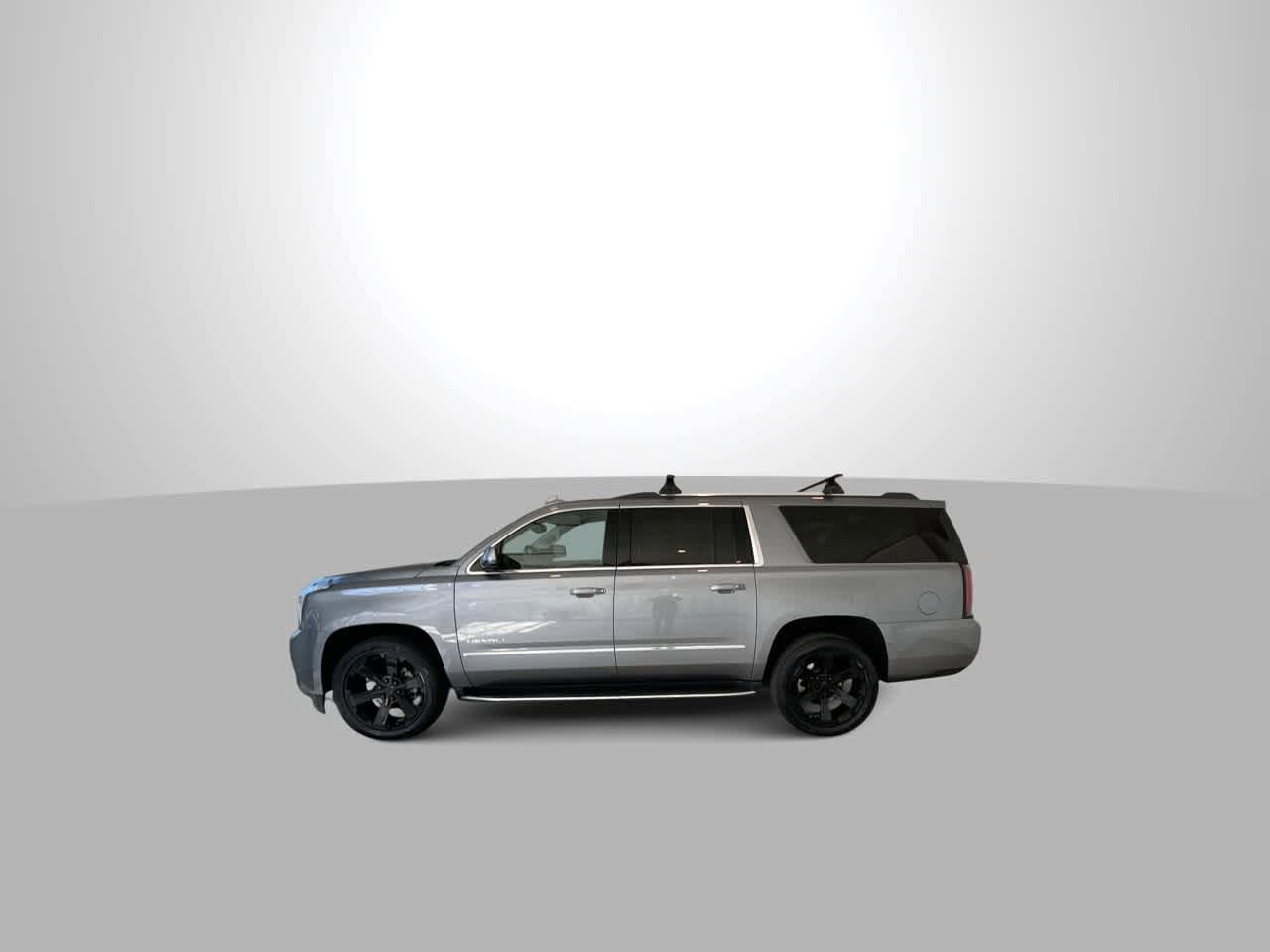 Used 2018 GMC Yukon XL Denali w/ Open Road Package AWD/4WD image 5