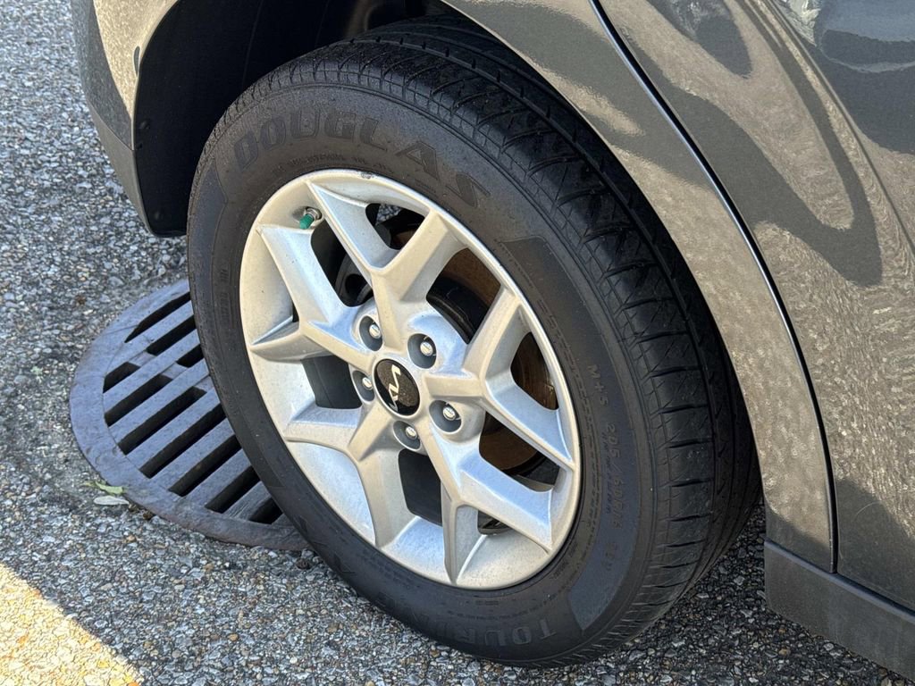 Used 2023 Kia Soul S image 5