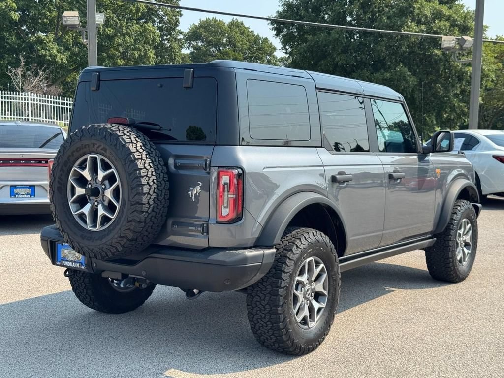 Used 2025 Ford Bronco Badlands AWD/4WD image 3