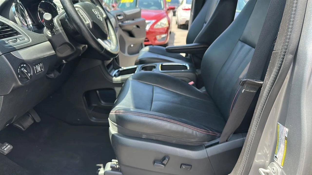Used 2018 Dodge Grand Caravan GT FWD image 20