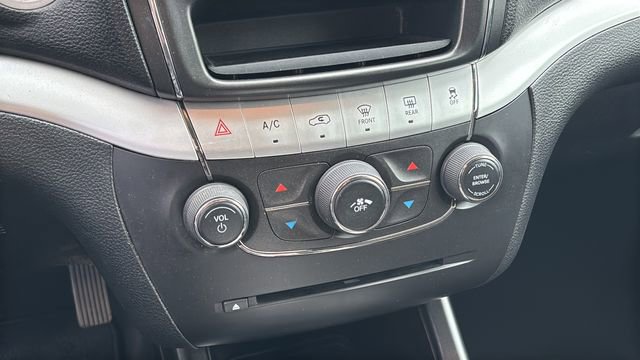 Used 2018 Dodge Journey SE FWD image 15
