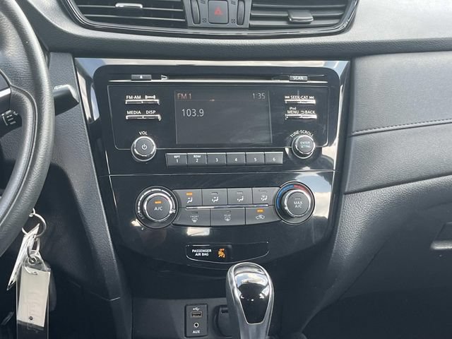 Used 2017 Nissan Rogue S FWD image 14