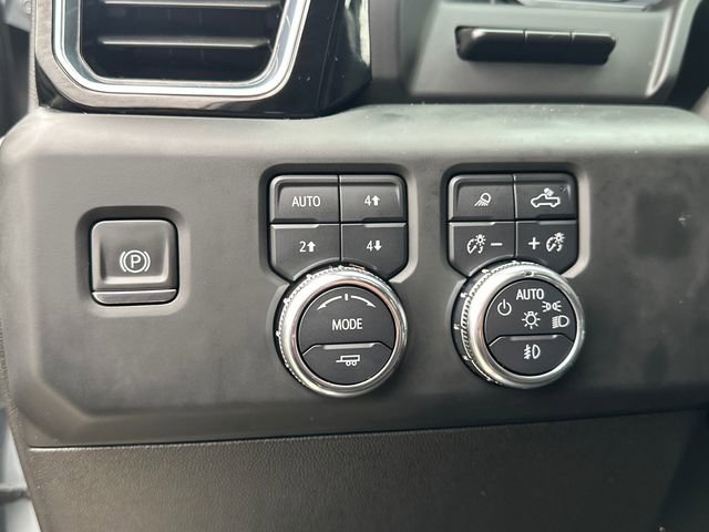 Used 2024 GMC Sierra 3500 Denali w/ Denali Reserve Package image 27
