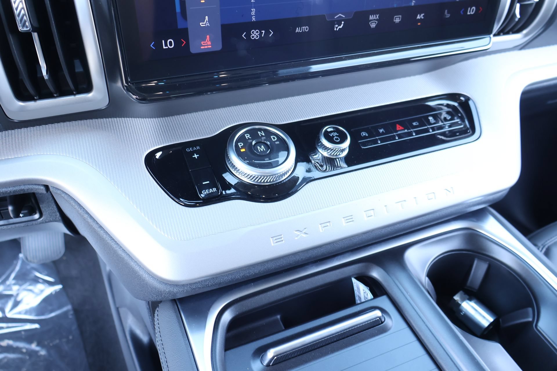 New 2027 Ford Expedition Active AWD/4WD image 9