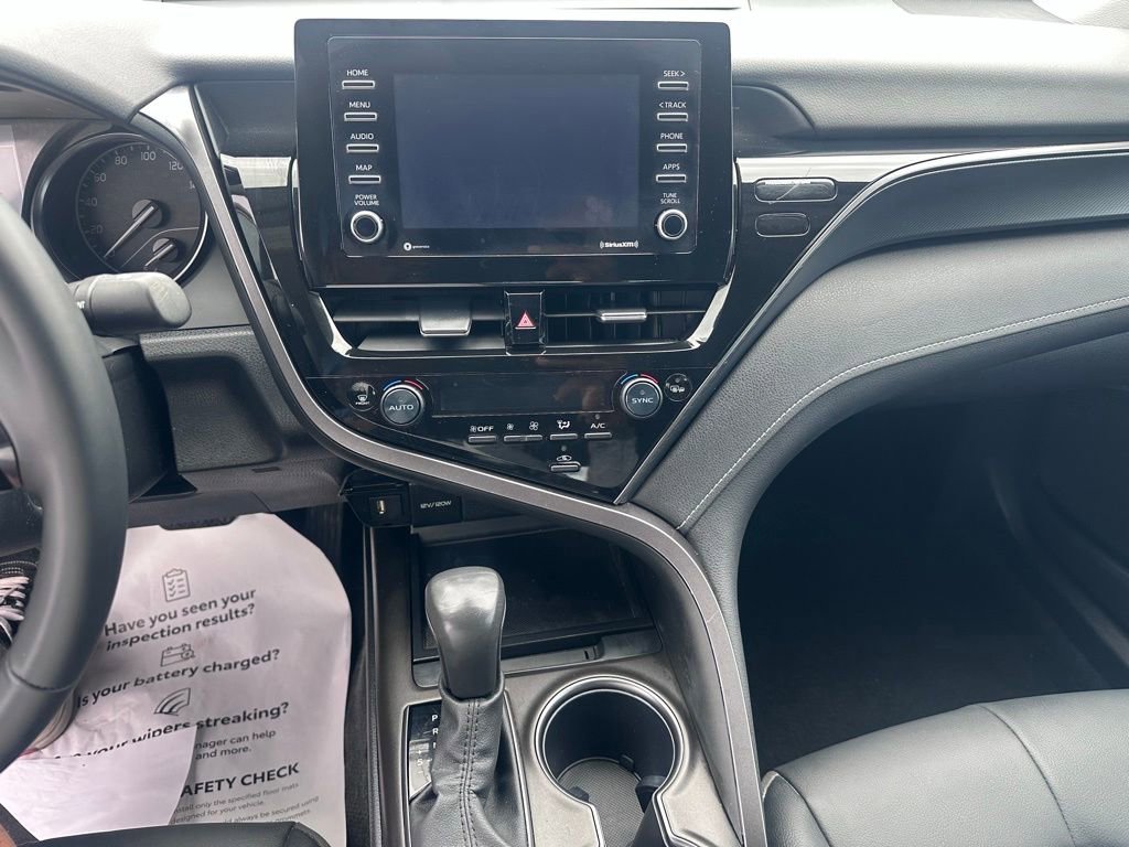 Used 2024 Toyota Camry SE FWD image 17