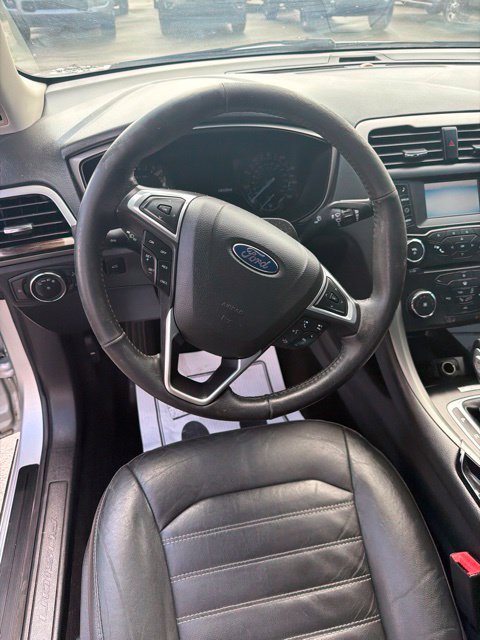 Used 2014 Ford Fusion SE w/ Equipment Group 202A FWD image 12