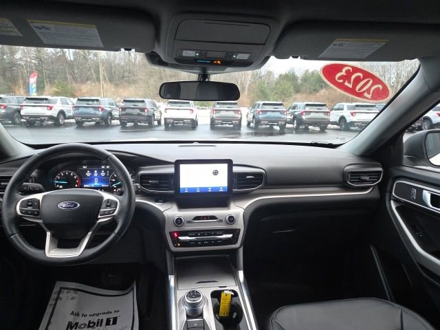 Used 2023 Ford Explorer XLT w/ Equipment Group 202A image 28