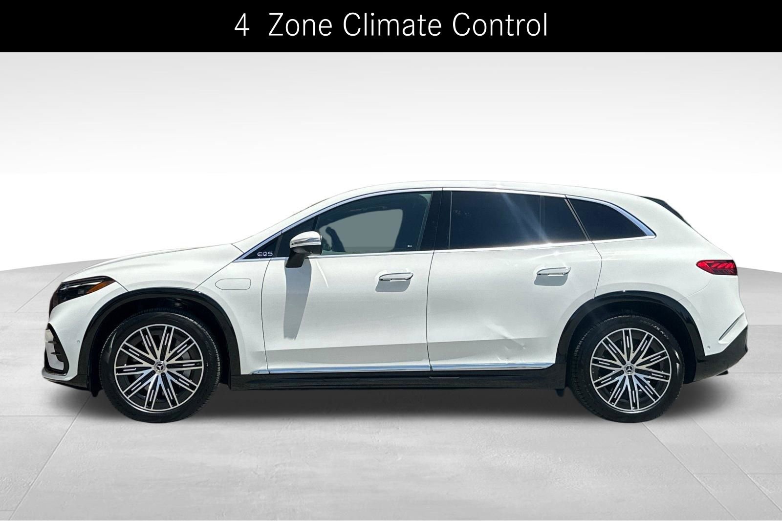 Used 2023 Mercedes-Benz EQS 580 4MATIC SUV image 11