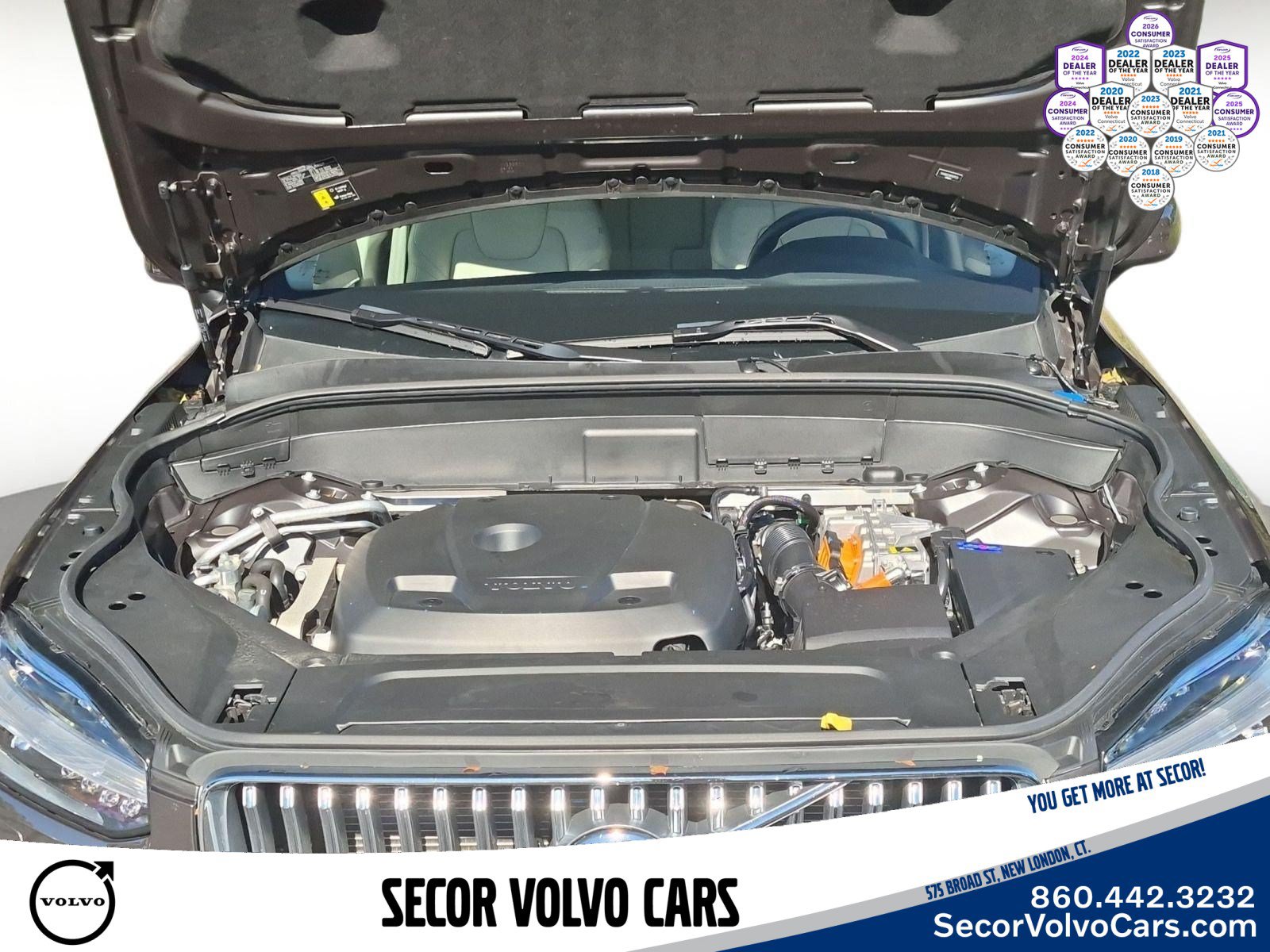 Certified 2024 Volvo XC90 T8 Plus w/ Protection Package AWD/4WD image 24