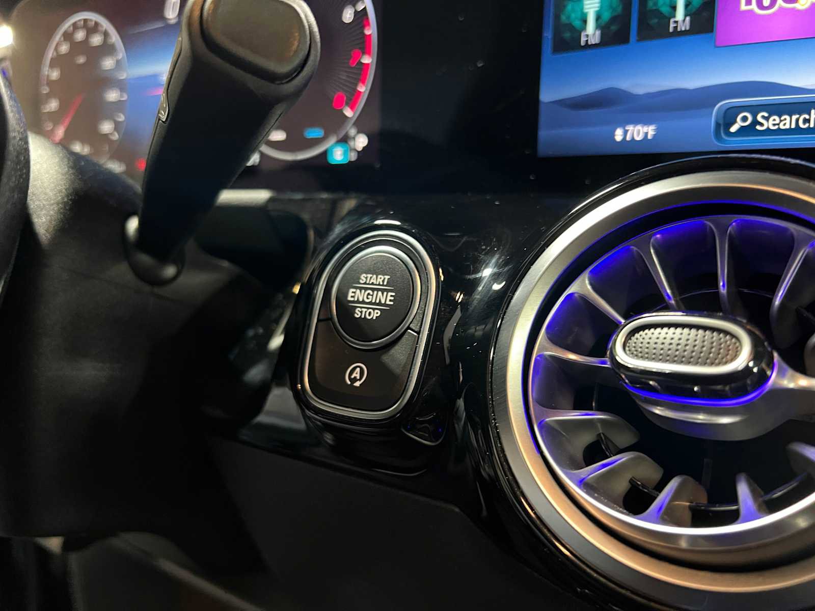 Used 2025 Mercedes-Benz GLA 250 4MATIC image 27