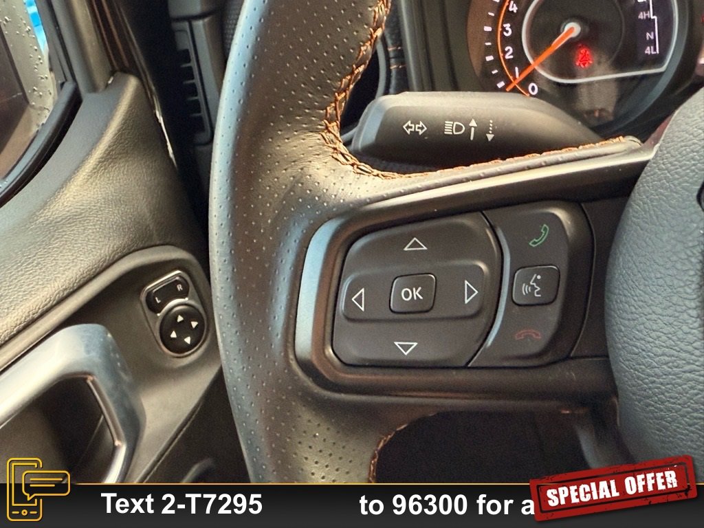 Used 2024 Jeep Gladiator Mojave w/ Technology Group image 16