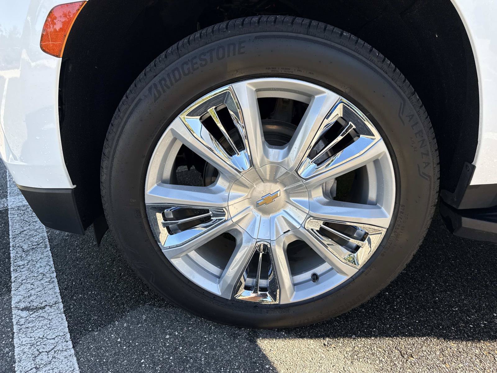 Used 2024 Chevrolet Suburban High Country AWD/4WD image 34