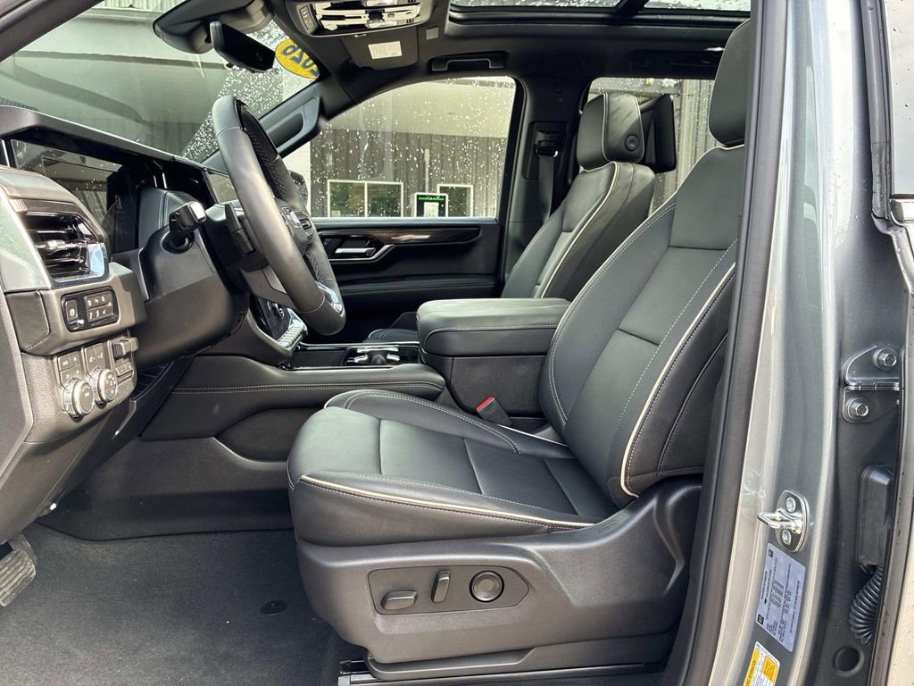 Used 2026 GMC Yukon Elevation w/ Elevation Premium Package AWD/4WD image 28
