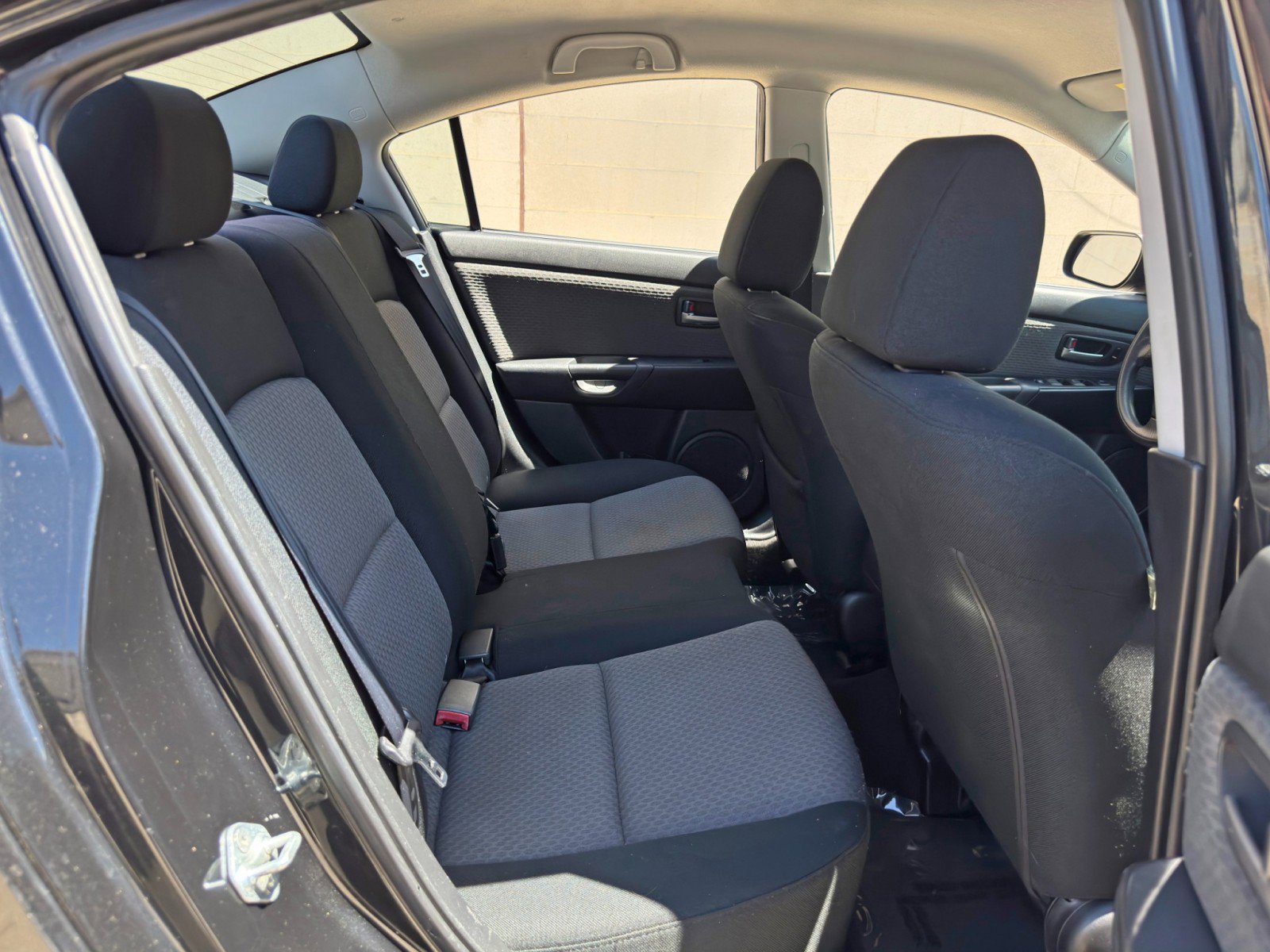 Used 2006 MAZDA MAZDA3 i Touring FWD image 30