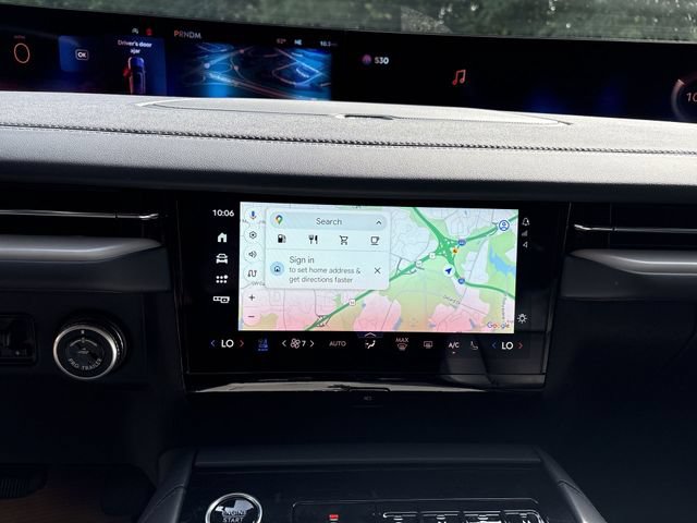 New 2027 Lincoln Navigator Reserve w/ Jet Appearance Package AWD/4WD image 18