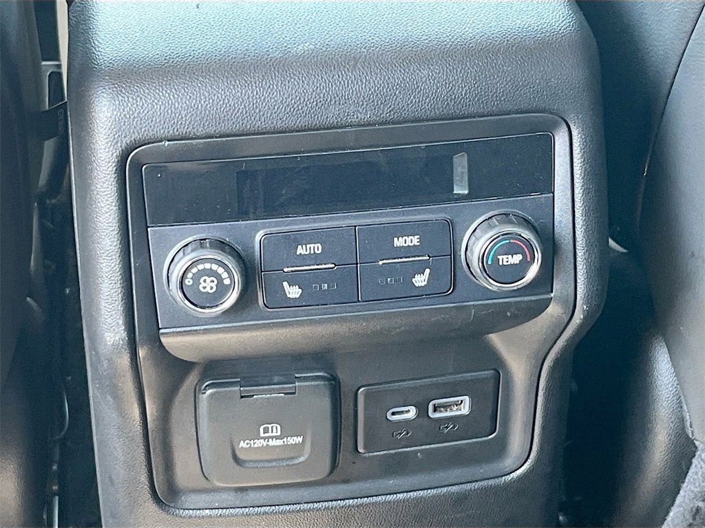 Used 2022 GMC Acadia Denali w/ Black Diamond Edition image 27