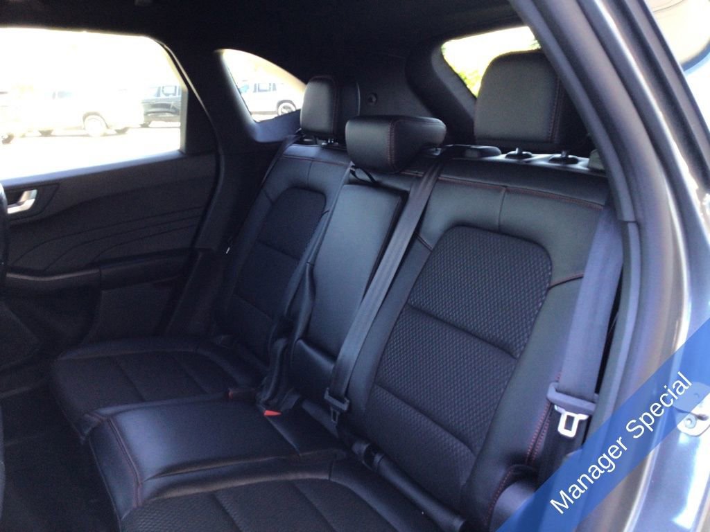 Used 2026 Ford Escape ST-Line AWD/4WD image 32