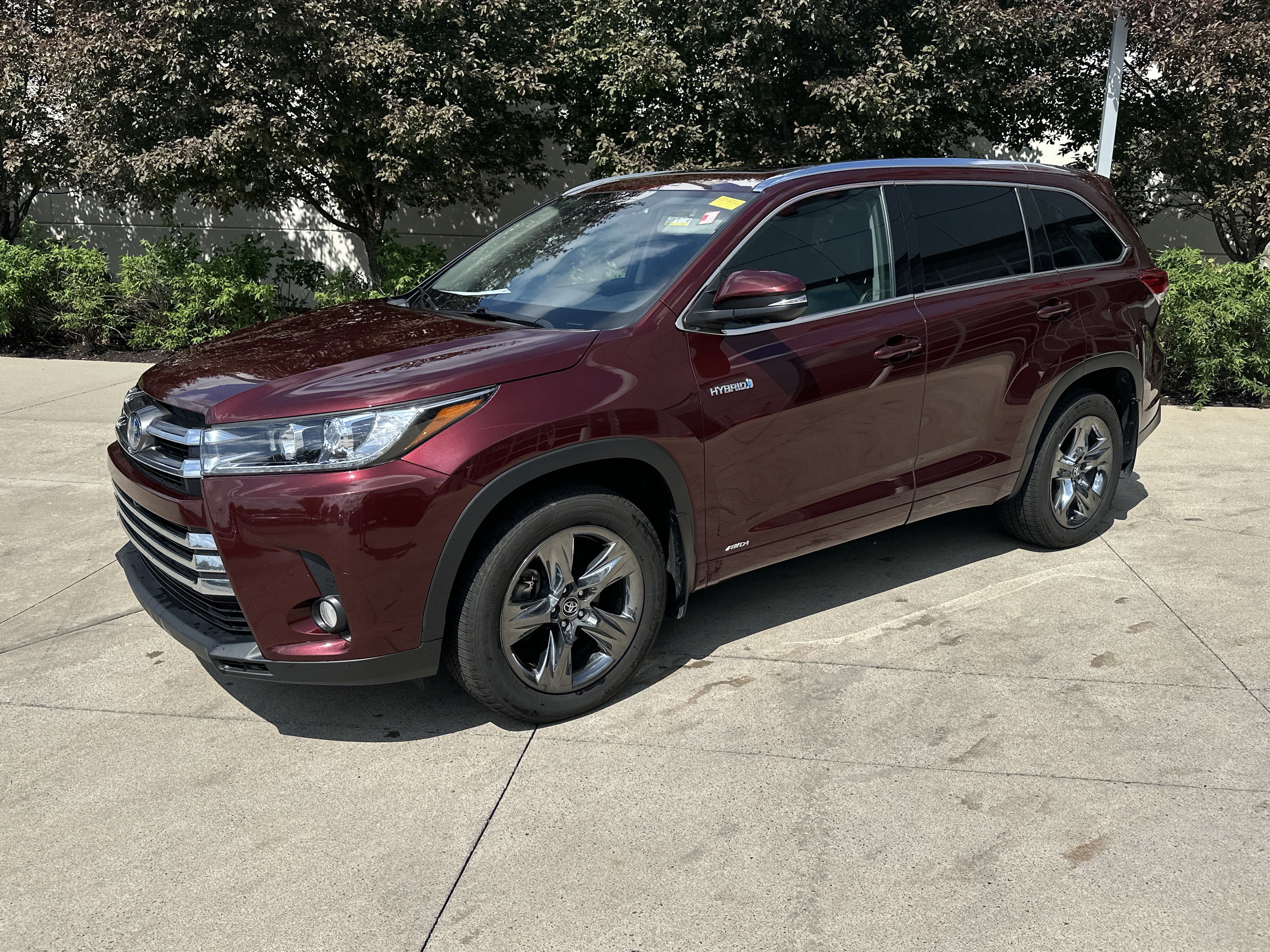 Used 2017 Toyota Highlander Limited Platinum AWD/4WD image 3