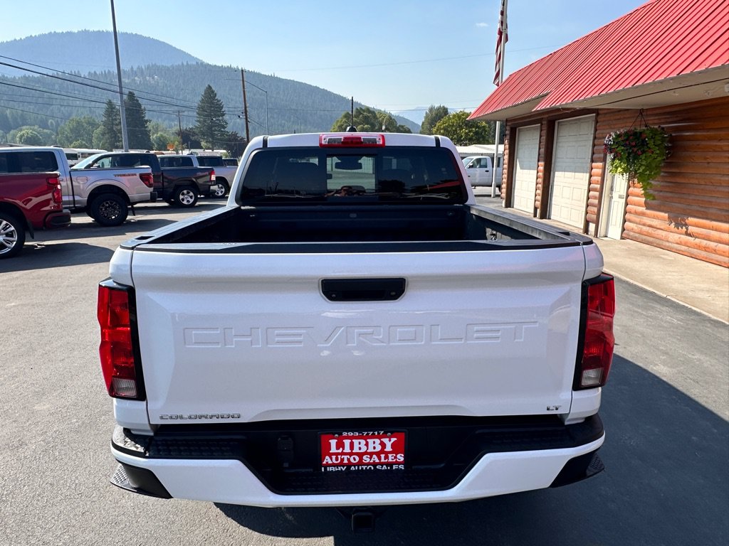 Used 2023 Chevrolet Colorado LT w/ LT Convenience Package II AWD/4WD image 6