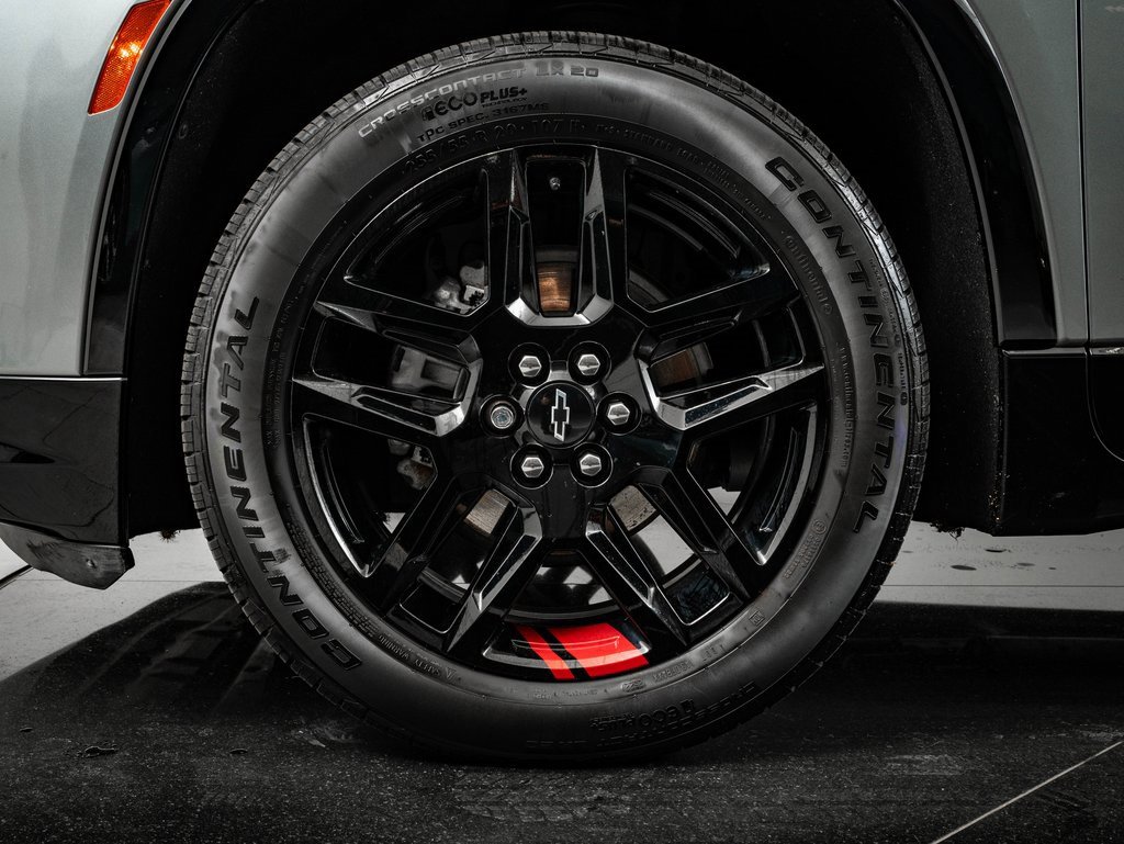 Used 2023 Chevrolet Traverse Premier image 13