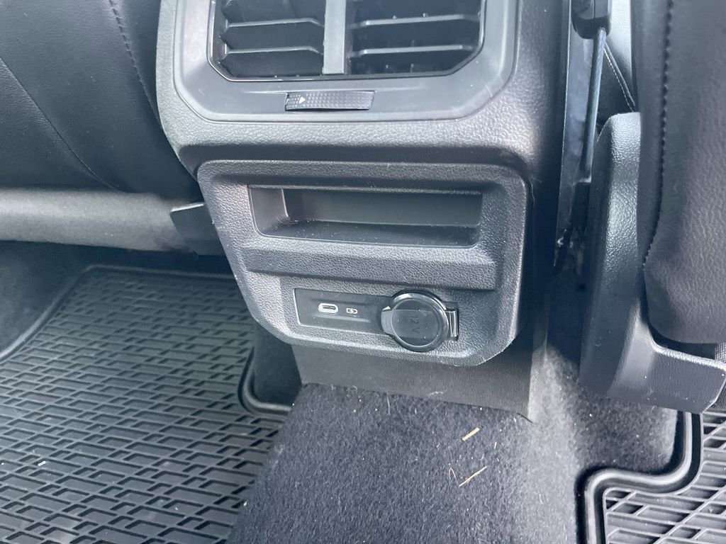 Used 2021 Volkswagen Tiguan SEL Premium R-Line image 27