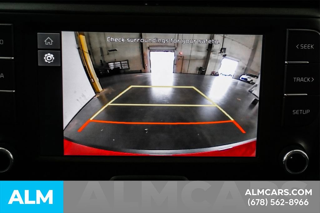 Used 2025 Kia Soul LX w/ LX Technology Package FWD image 31