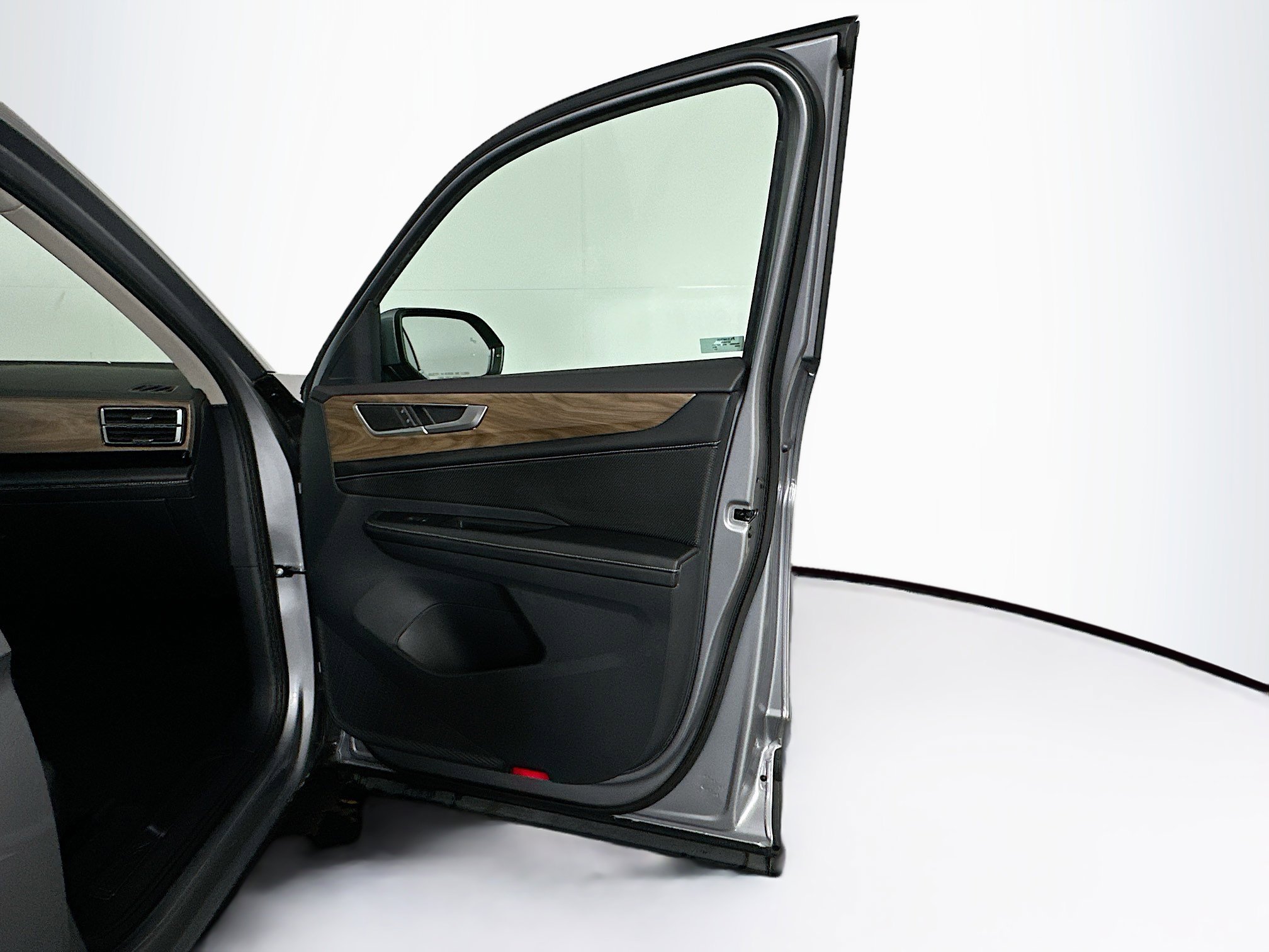 Used 2024 Volkswagen Atlas SE image 34