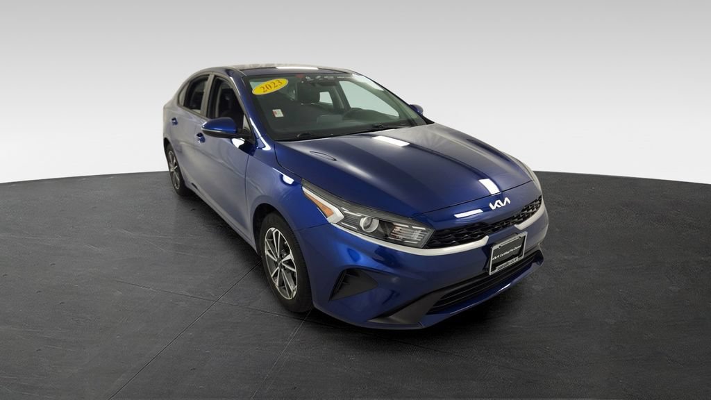 Used 2023 Kia Forte LXS w/ LXS Technology Package FWD image 1