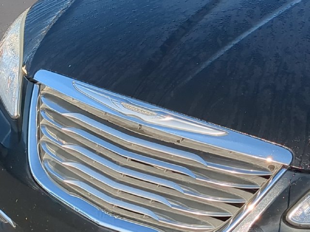 Used 2012 Chrysler 200 Touring w/ Cold Weather Group FWD image 11