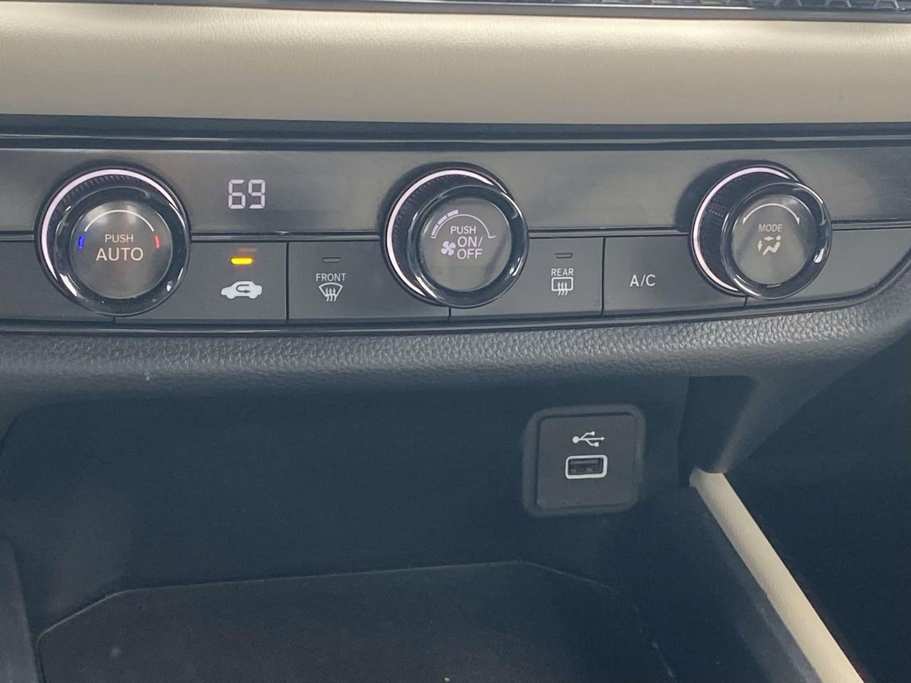 Used 2023 Honda HR-V LX image 25