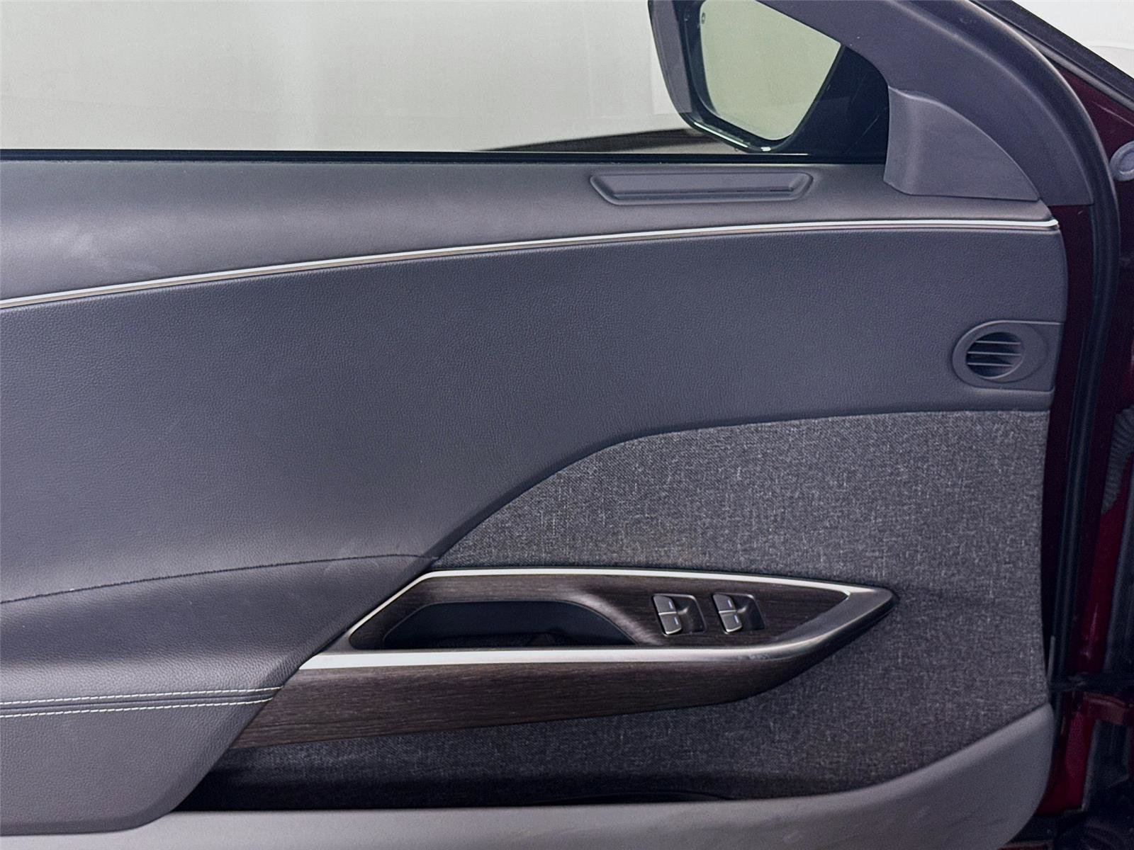 Used 2024 Lucid Air Touring image 12