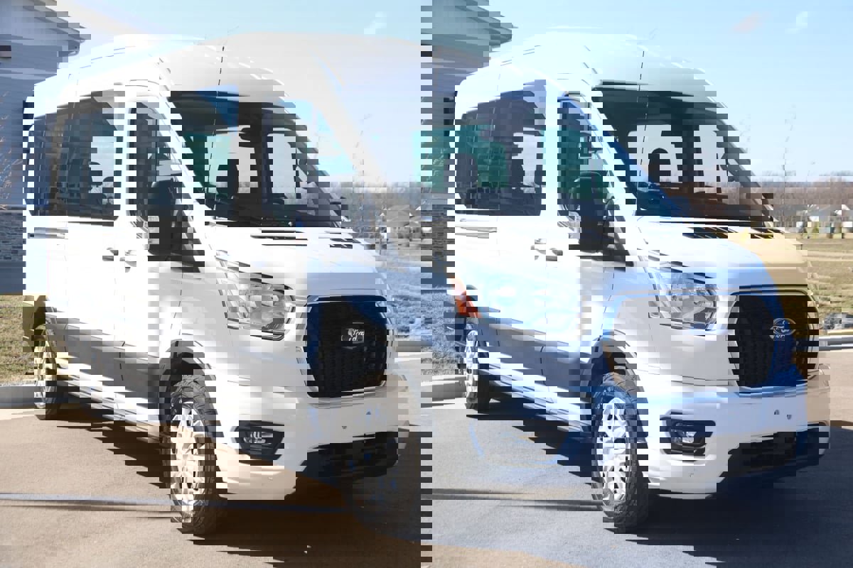 Used 2022 Ford Transit 350 XLT image 22