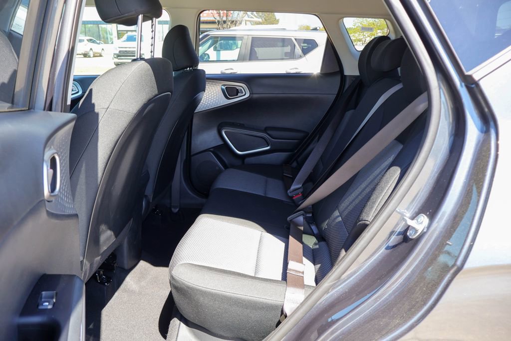 Used 2025 Kia Soul LX w/ LX Technology Package image 9