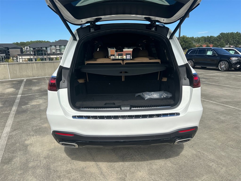 New 2026 Mercedes-Benz GLS 580 4MATIC image 21