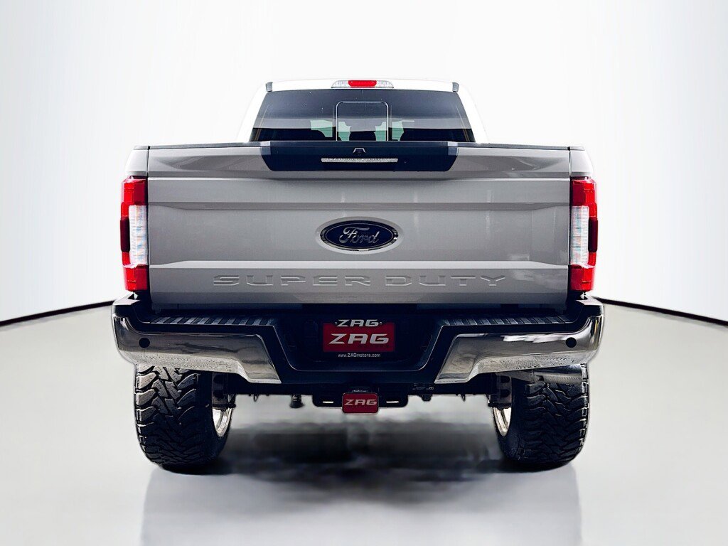 Used 2017 Ford F350 Lariat w/ Lariat Ultimate Package AWD/4WD image 4