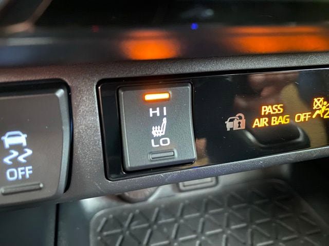 Used 2025 Toyota RAV4 XLE Premium w/ Weather Package AWD/4WD image 17