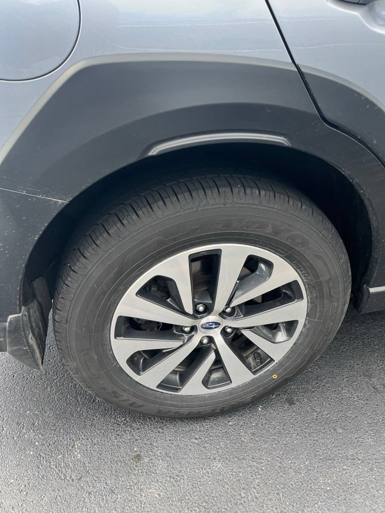 Used 2023 Subaru Outback Premium AWD/4WD image 15