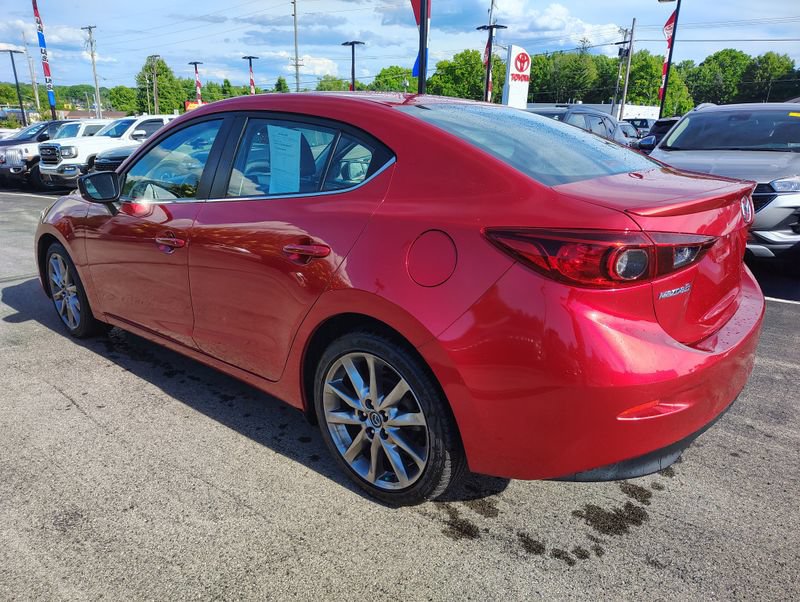 Used 2018 MAZDA MAZDA3 Touring FWD image 6