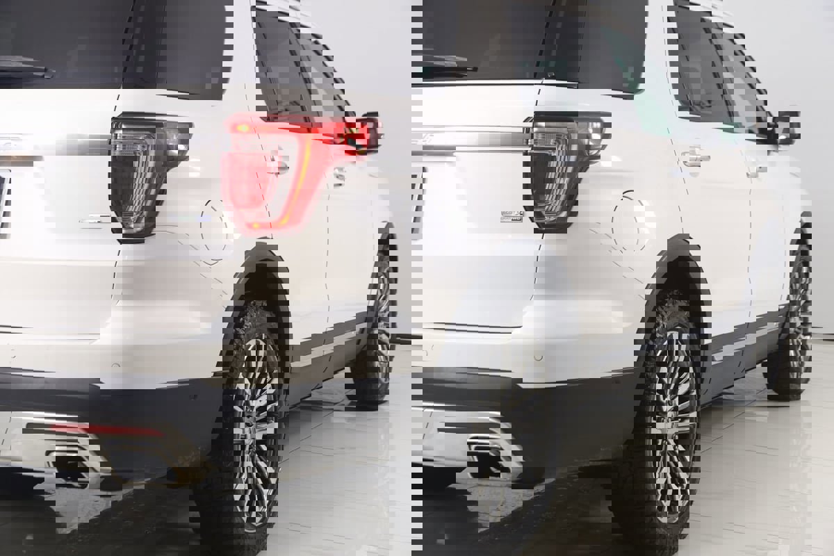 Used 2016 Ford Explorer Platinum image 45