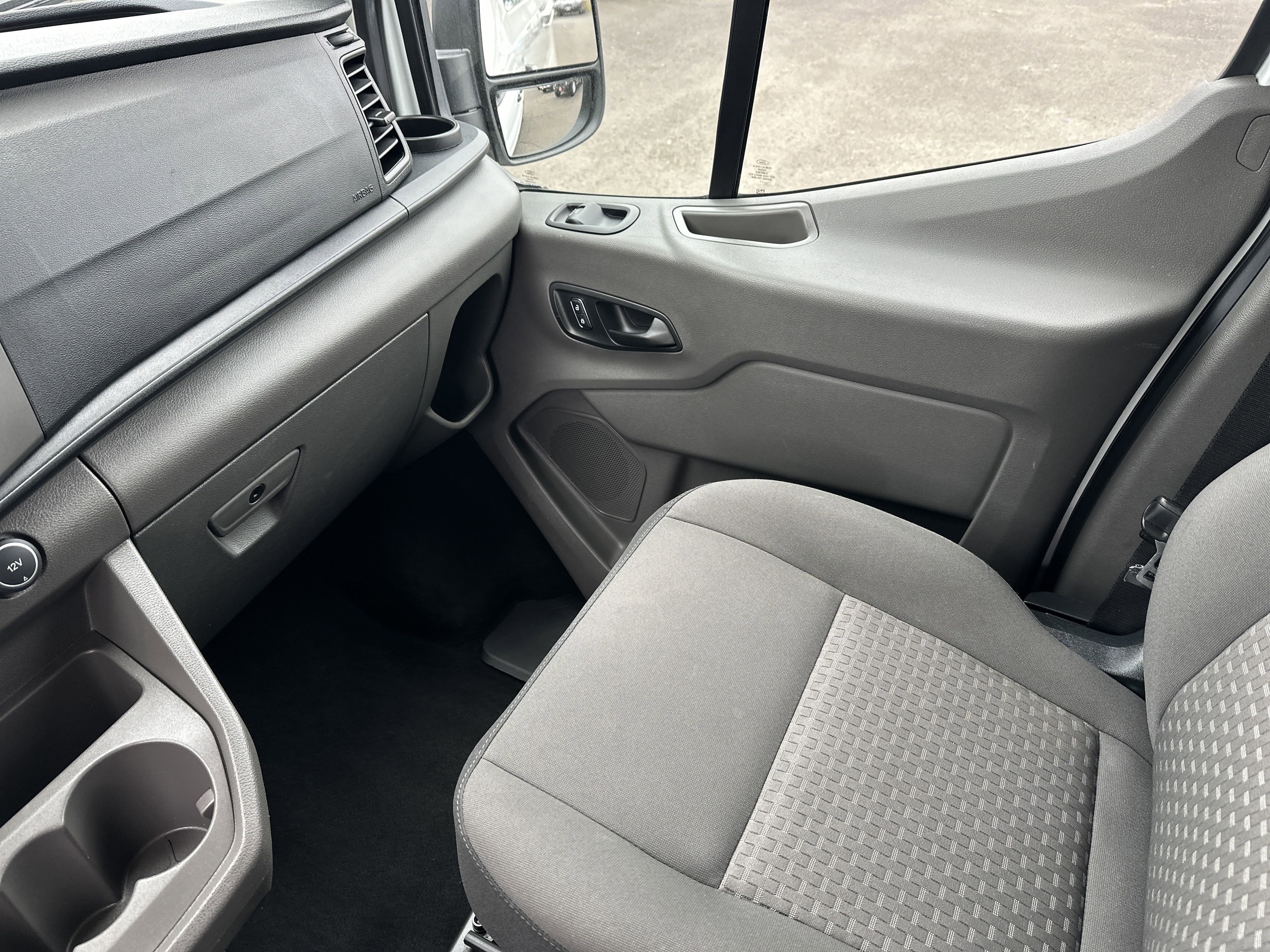 Used 2022 Ford Transit 350 XLT image 24
