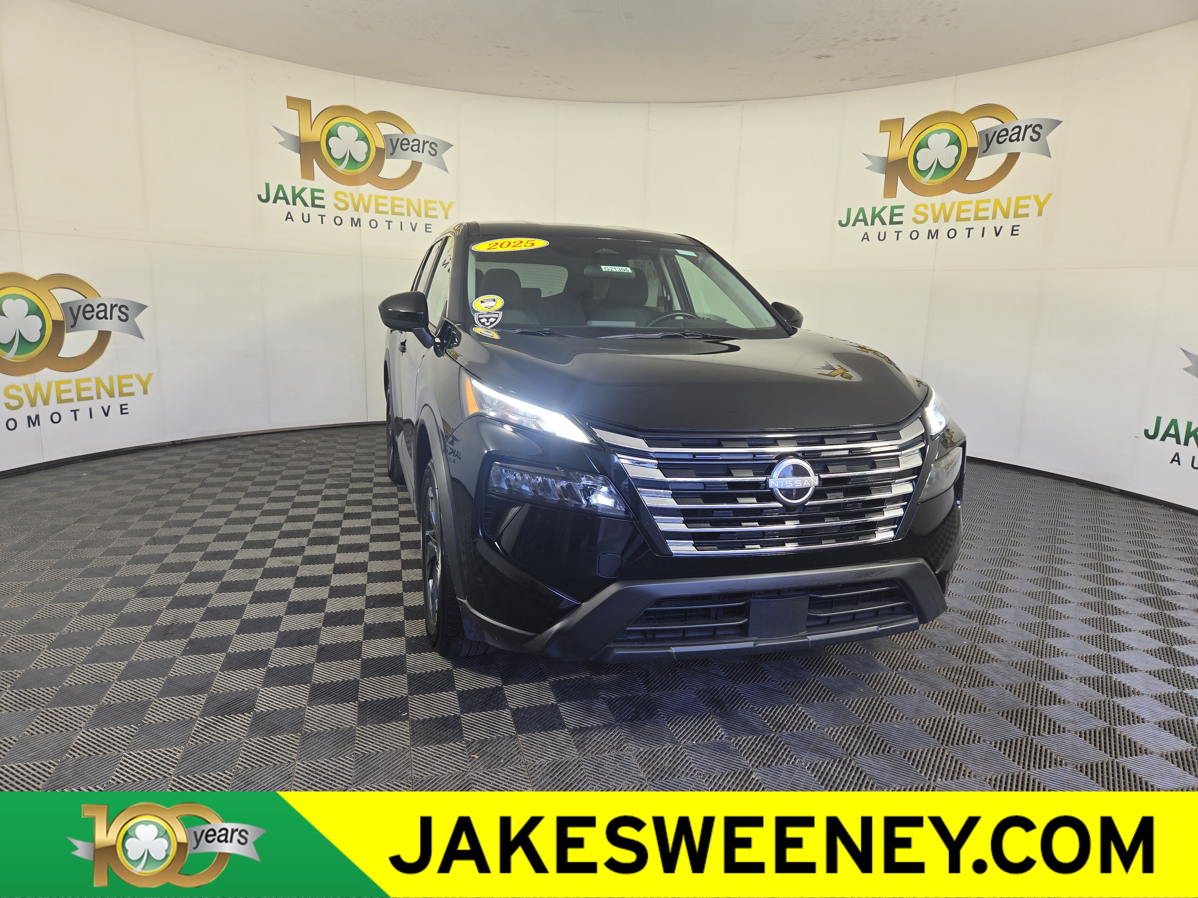 Used 2025 Nissan Rogue SV